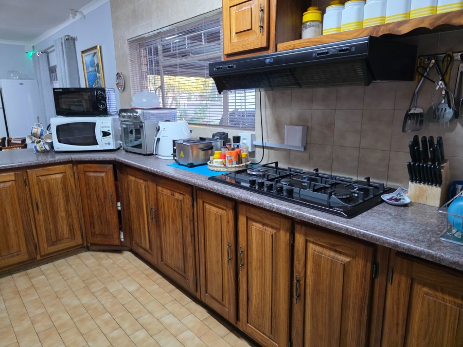 4 Bedroom Property for Sale in Heuwelsig Free State